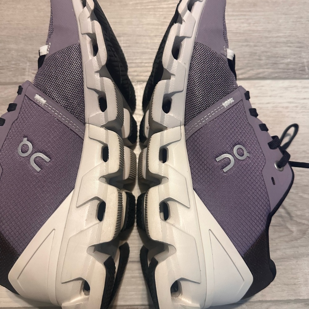 On Running  loud flyer Lavender and White Athletic Shoes